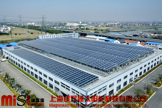 太陽能熱水器工程系統(tǒng)集熱器之間連接管的安裝
